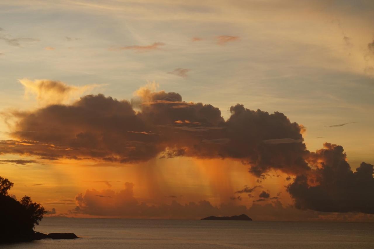 Maka Bay Self Catering Apartment วิกตอเรีย ภายนอก รูปภาพ