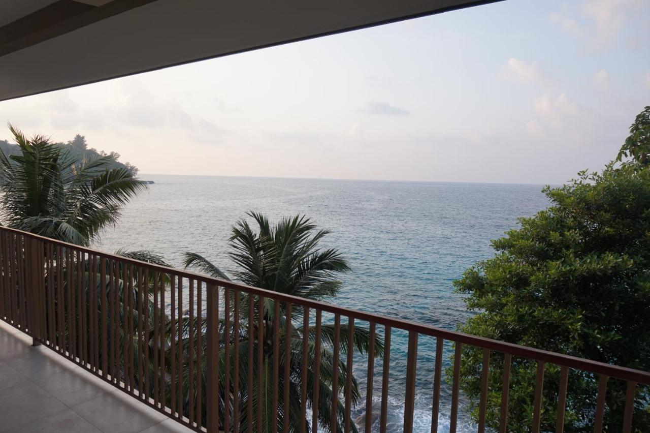 Maka Bay Self Catering Apartment วิกตอเรีย ภายนอก รูปภาพ