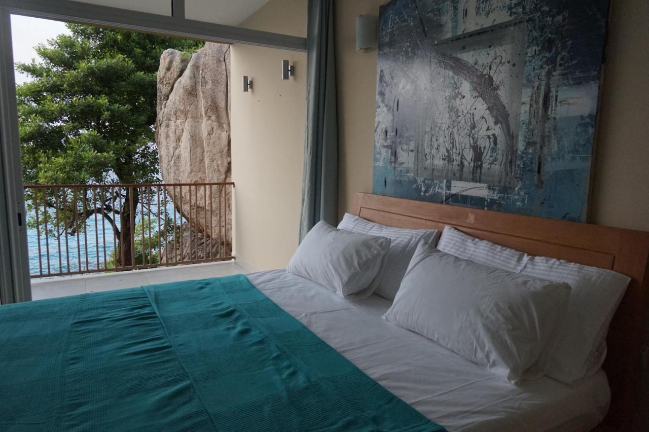 Maka Bay Self Catering Apartment วิกตอเรีย ภายนอก รูปภาพ