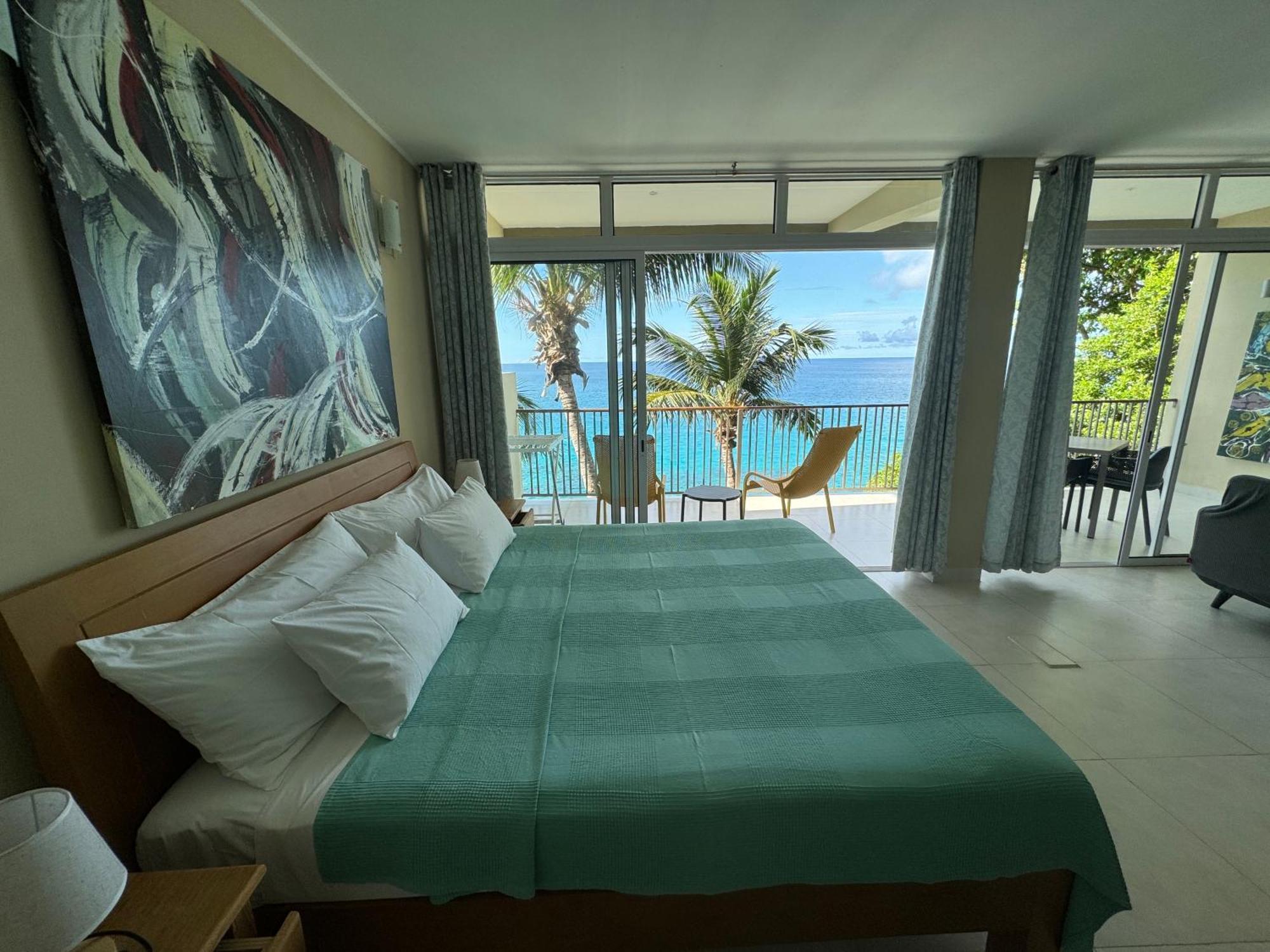 Maka Bay Self Catering Apartment วิกตอเรีย ภายนอก รูปภาพ
