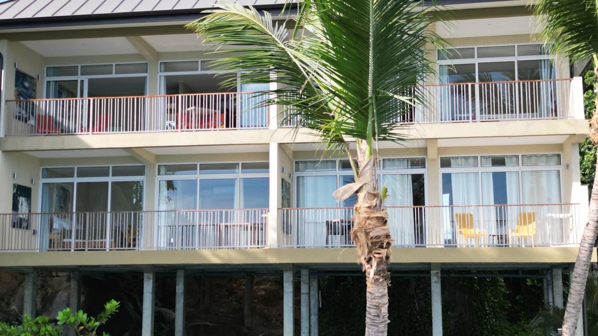 Maka Bay Self Catering Apartment วิกตอเรีย ภายนอก รูปภาพ