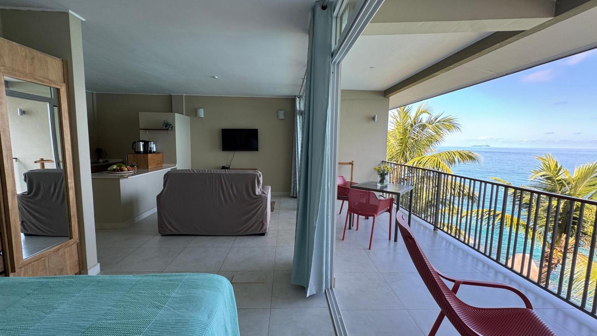 Maka Bay Self Catering Apartment วิกตอเรีย ภายนอก รูปภาพ