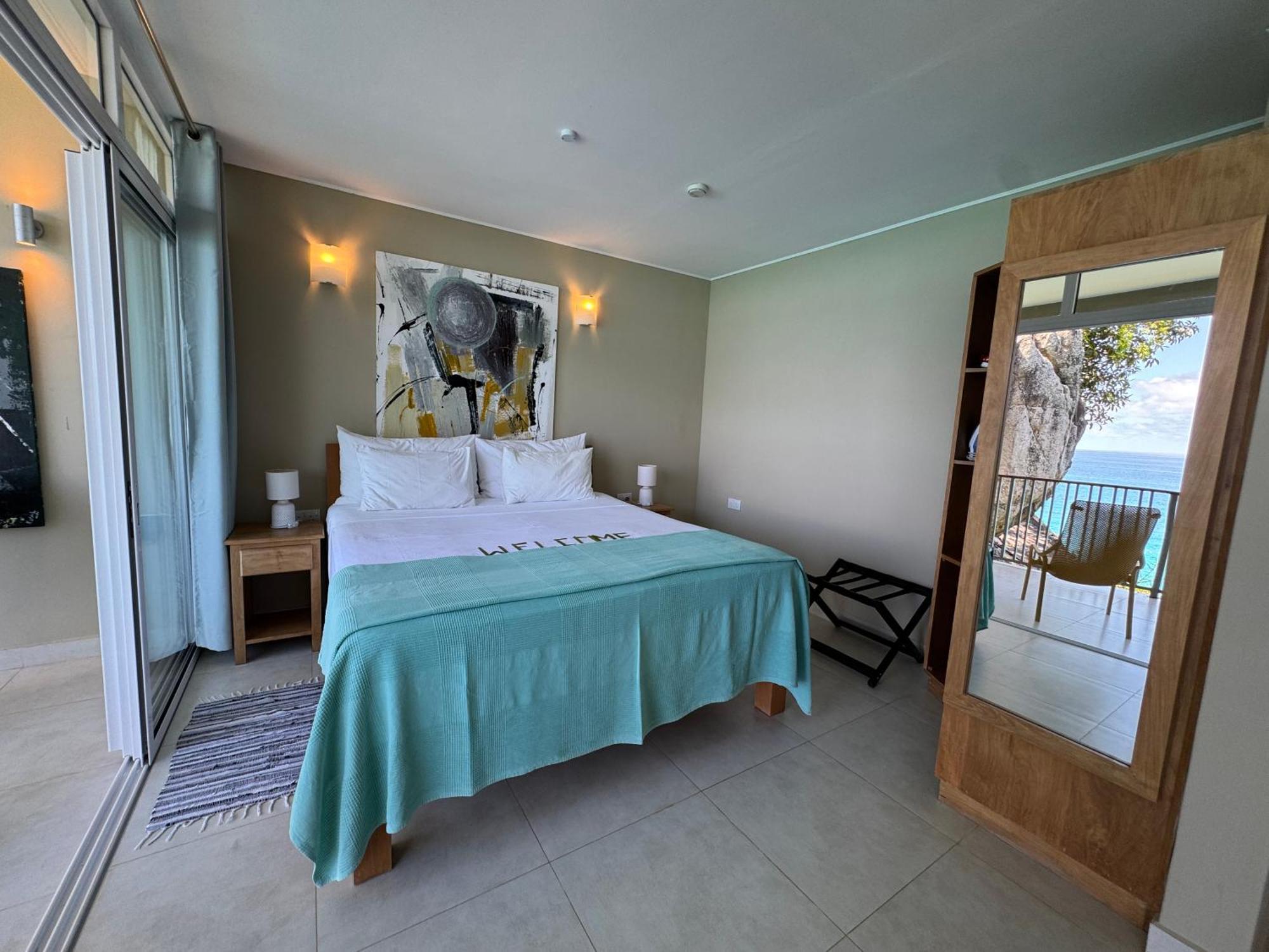 Maka Bay Self Catering Apartment วิกตอเรีย ภายนอก รูปภาพ