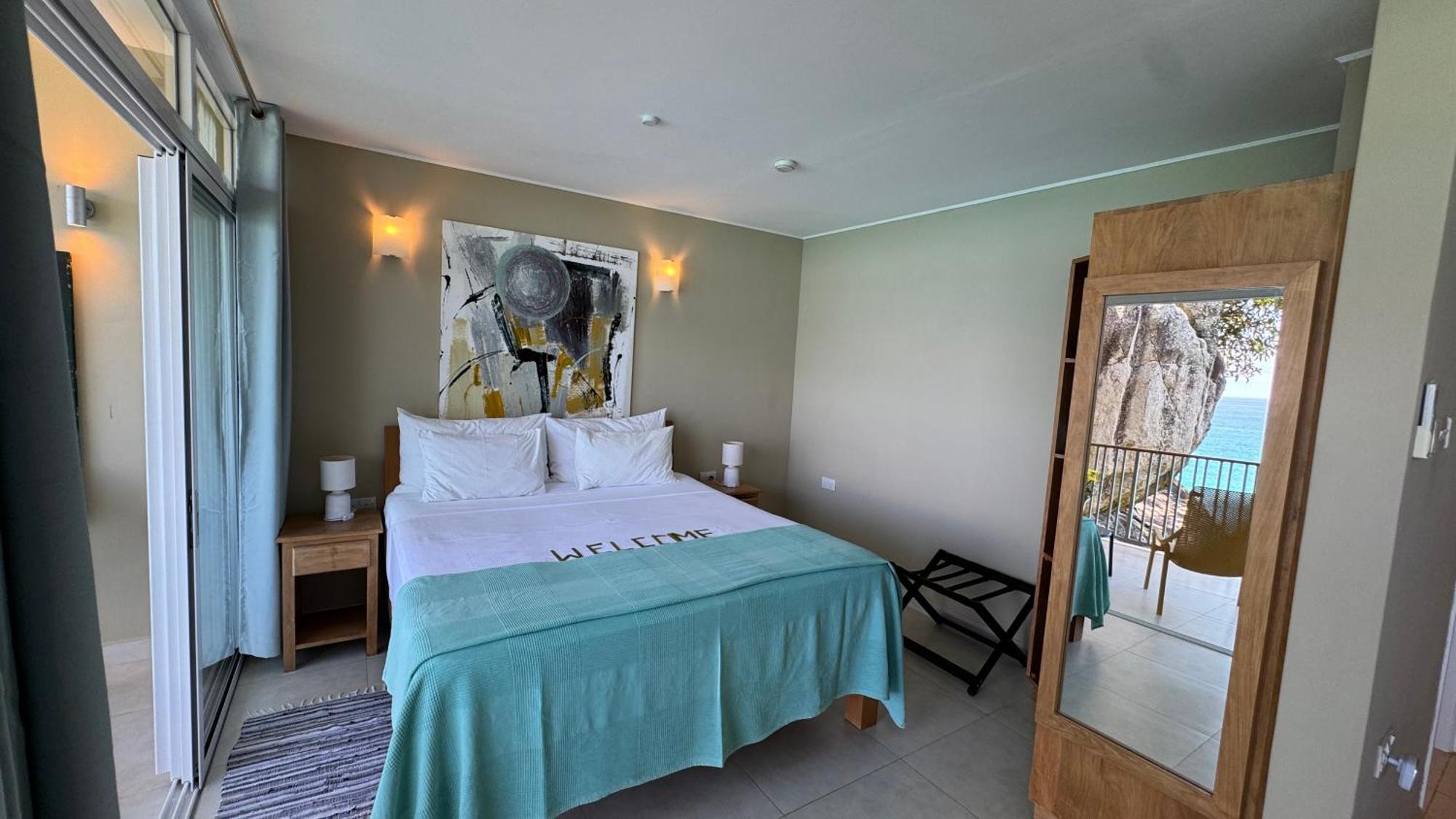 Maka Bay Self Catering Apartment วิกตอเรีย ภายนอก รูปภาพ